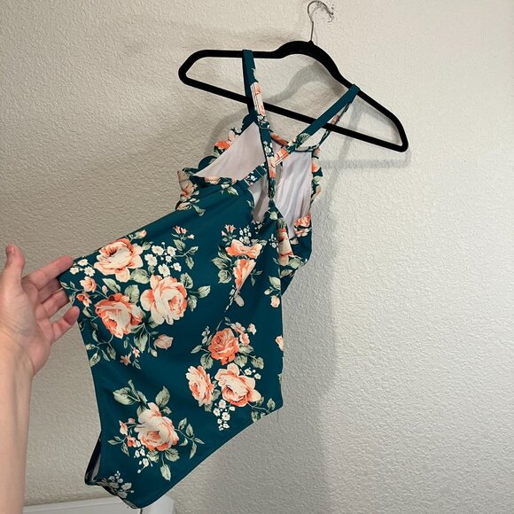 Cupshe Green Pink Floral Criss Cross Back One Piece Swimsuit Womens Size M - Picture 8 of 12